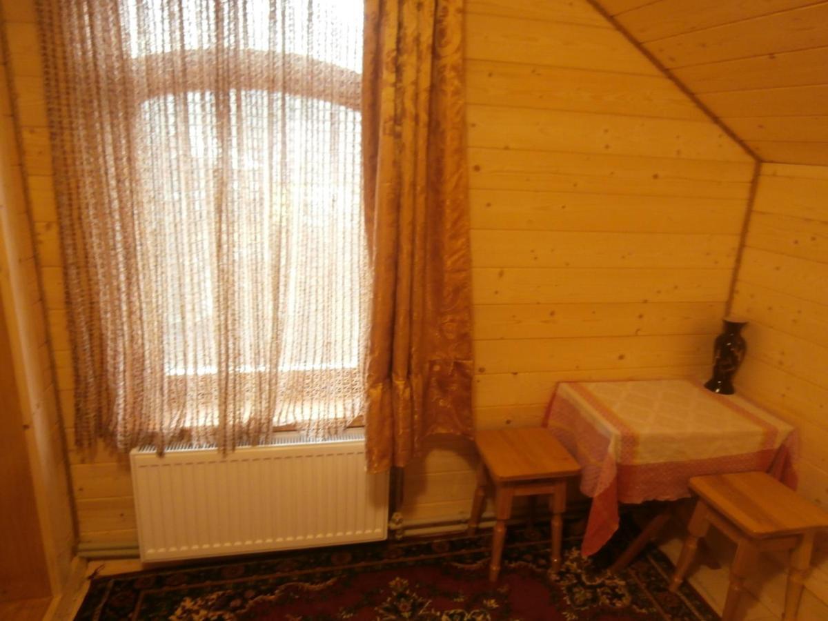 Karpatskiy Domik Izki Exterior photo